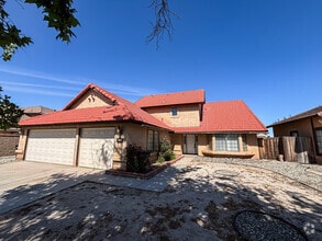 Building Photo - 39360 Longhorn Ct
