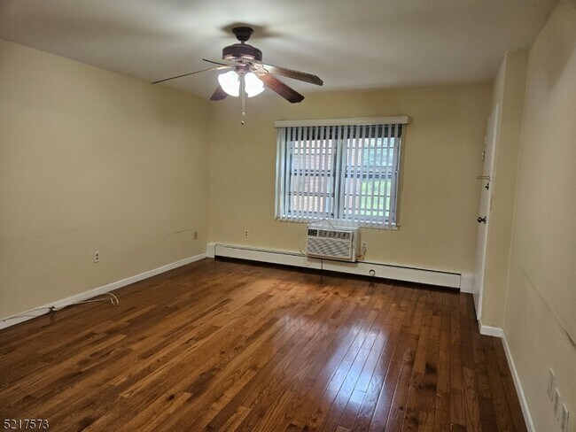 Foto del edificio - 1140 Valley Rd