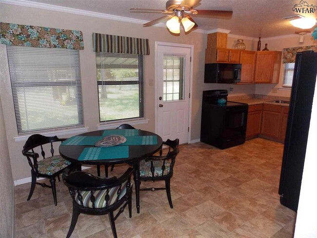 Foto del edificio - 4632 Pendleton Dr