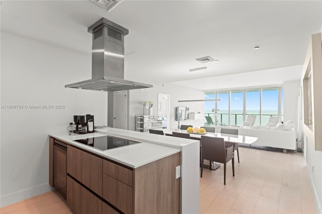 Building Photo - 350 Ocean Dr