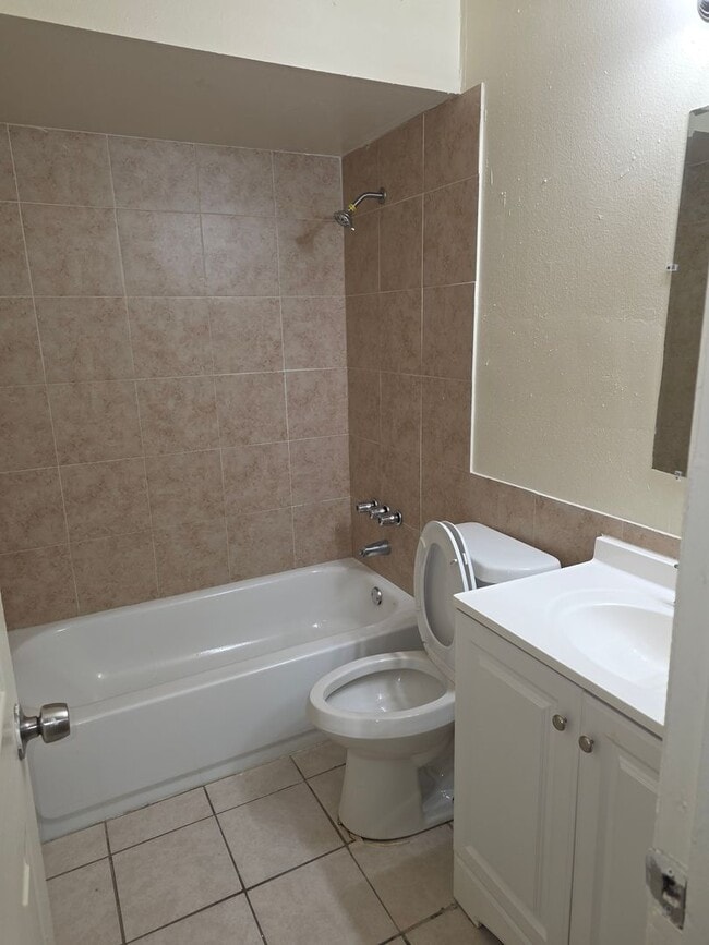 Building Photo - 3/2 DUPLEX