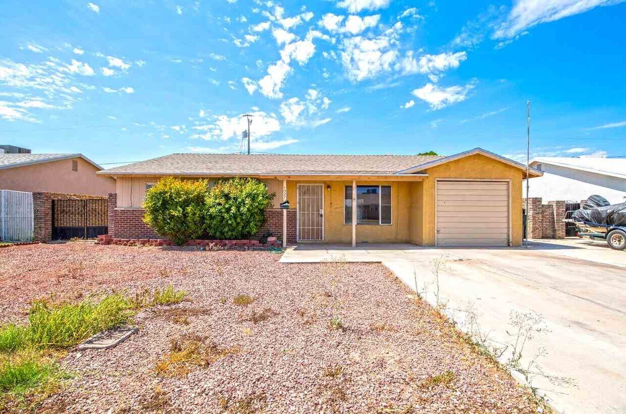1027 E Corona Dr, Yuma, AZ 85365 House Rental in Yuma, AZ