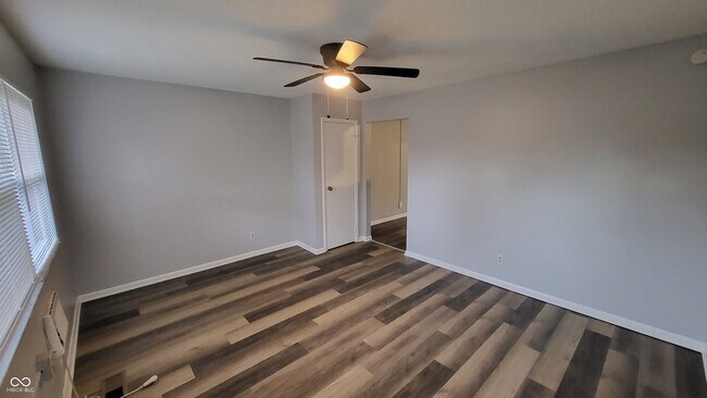 Foto del edificio - 6203 E 11th St