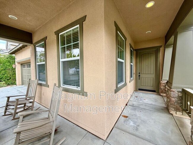 Foto del edificio - 40382 Corrigan Pl