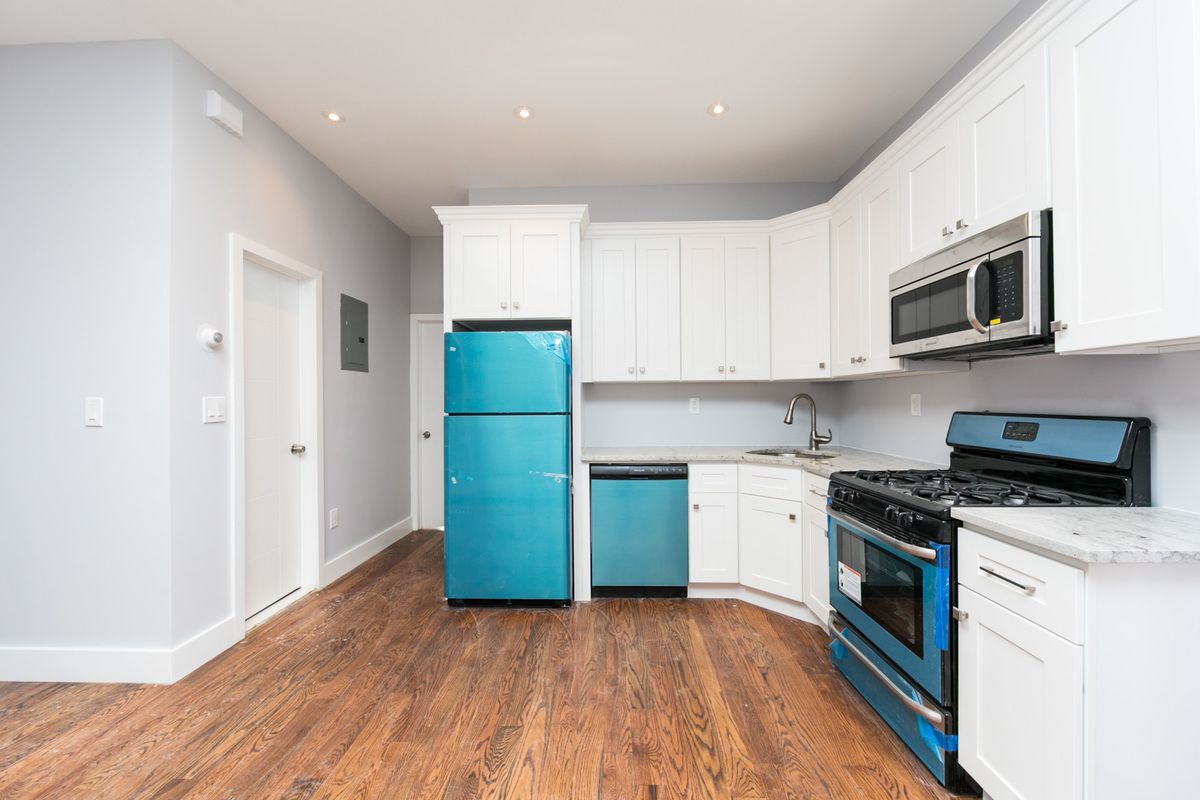 Primary Photo - Quintess Apartments