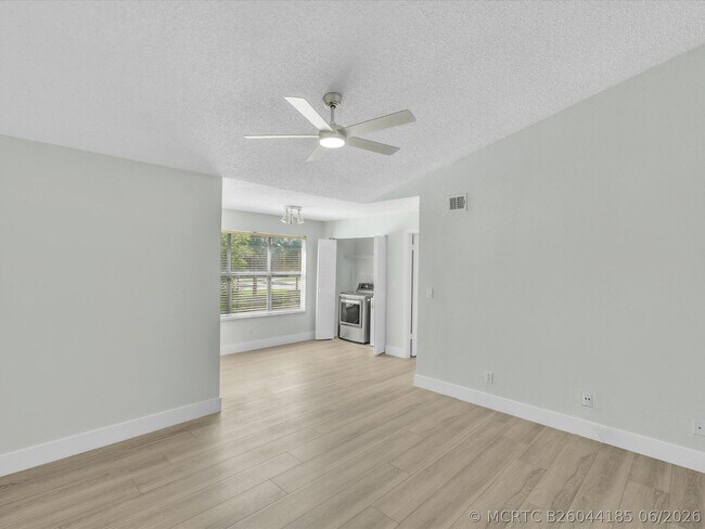 Foto del edificio - 731 Vista Isles Dr