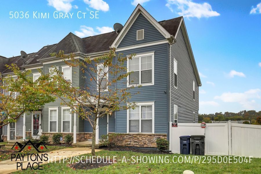 Primary Photo - Brand New Townhome with amazing yard space