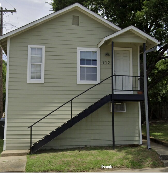 Foto del edificio - 912 S Armstrong Ave