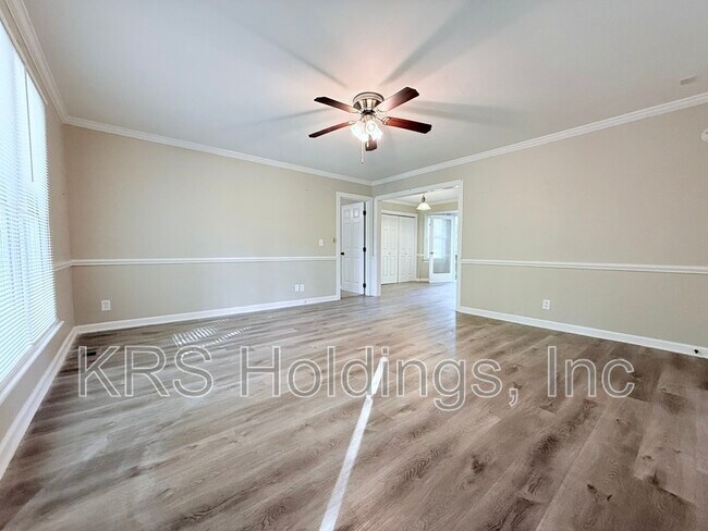 Foto del edificio - 1118 Country Club Ln