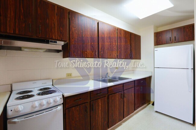 Building Photo - Available in Salt Lake | 1 Bedroom | 1 Bat...