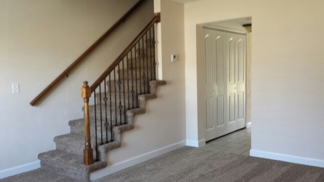 Building Photo - 438 Eagles Way