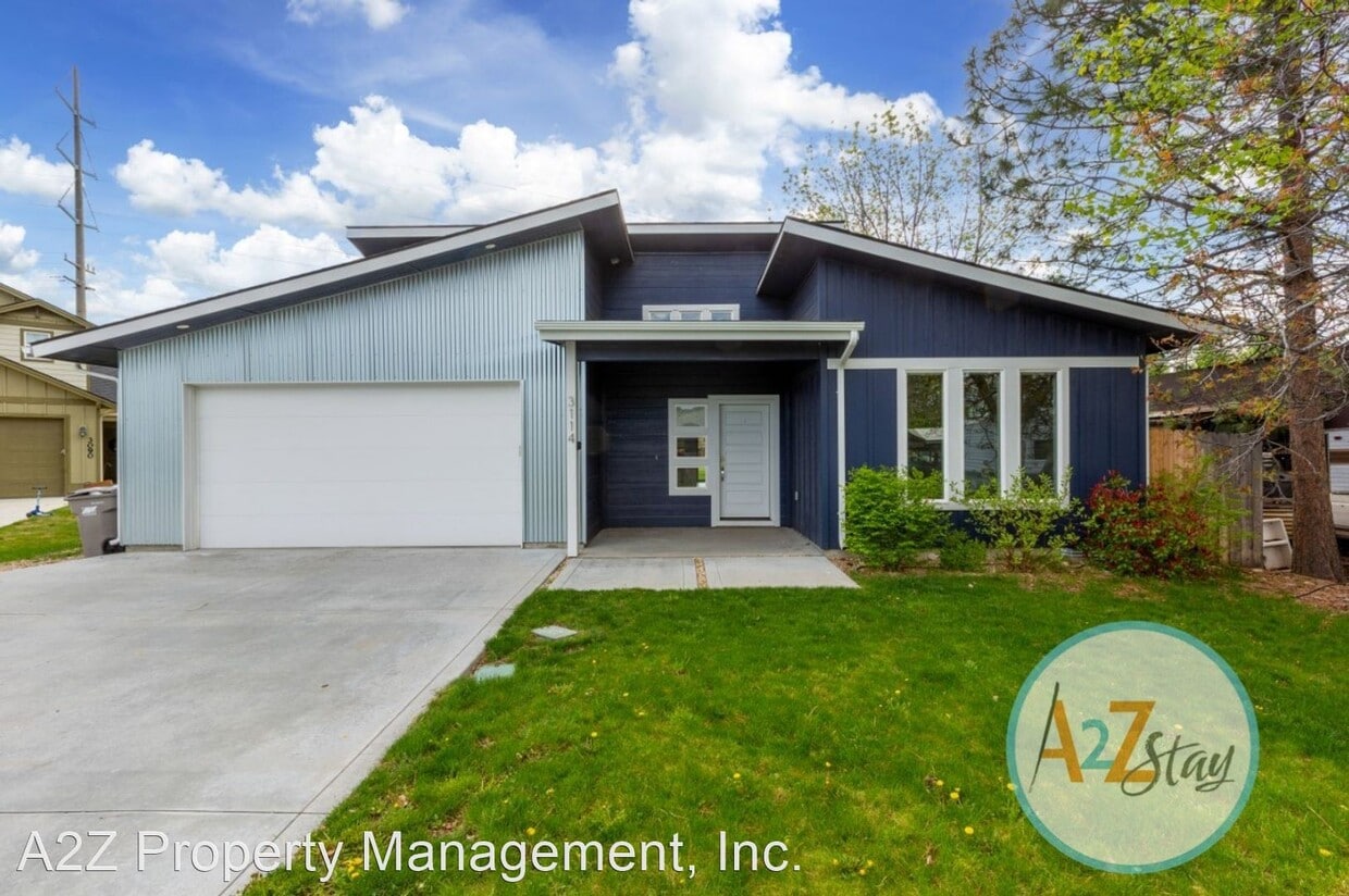 Primary Photo - 3 br, 2.5 bath House - 3114 S. Lindsay Ave.