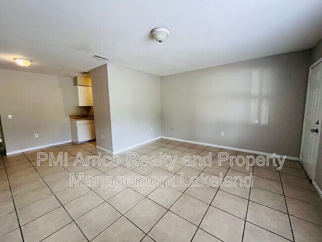 Foto del edificio - 1031 Crestview Ave