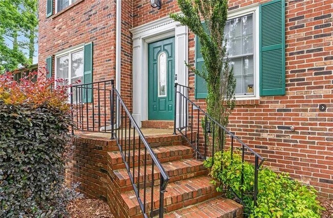 Foto del edificio - 1880 Meadowchase Ct