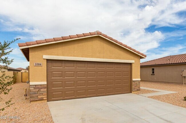 Building Photo - 1084 W Verde Ln