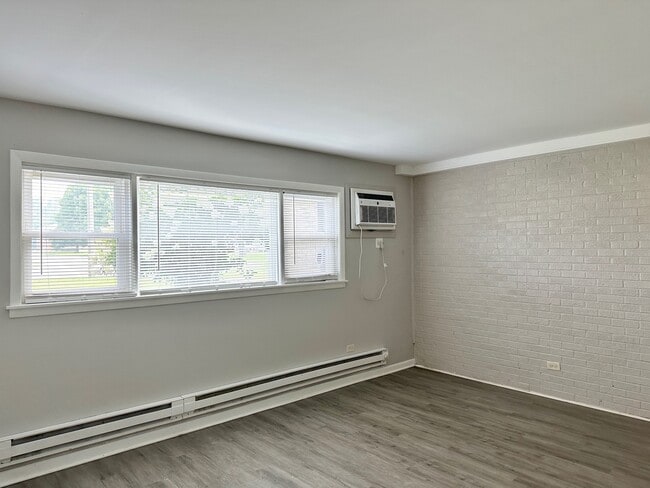 Building Photo - 9709 W Lorraine Dr