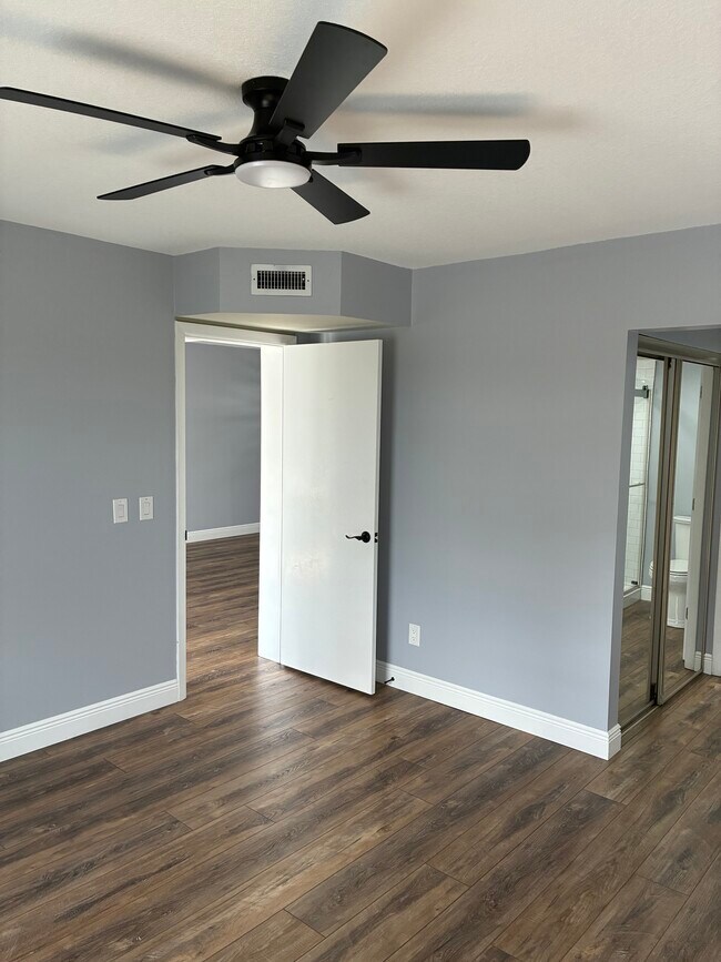 Foto del edificio - 31 Plantation Dr