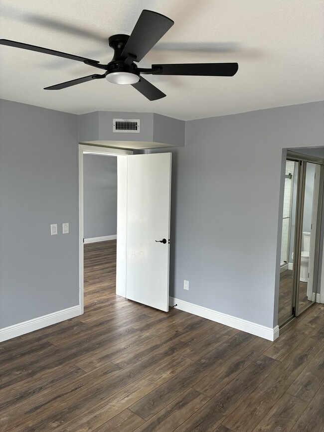 Building Photo - 31 Plantation Dr