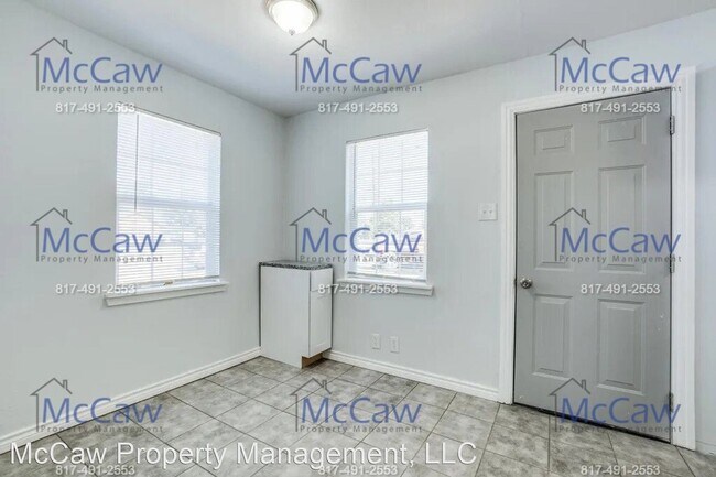 Foto del edificio - 2 br, 1 bath House - 5706 Pickfair Cir.