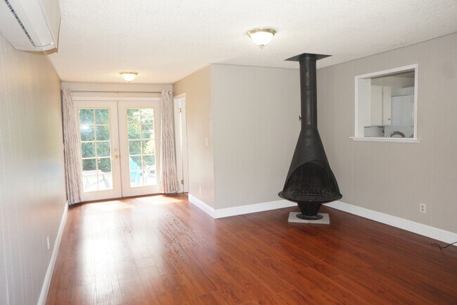 Foto del edificio - SW Portland 3 bedroom 2 bathroom Ranch