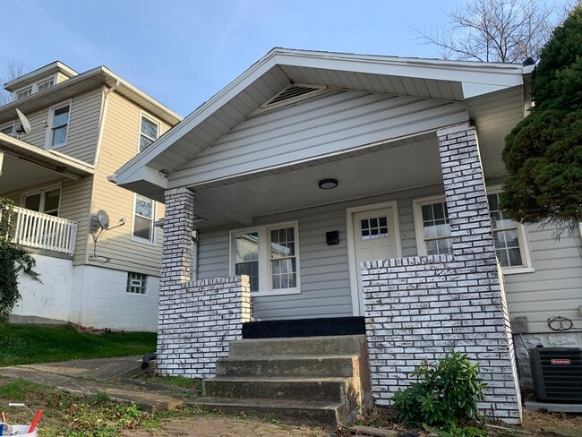 Foto del edificio - 526 Holmes Ave