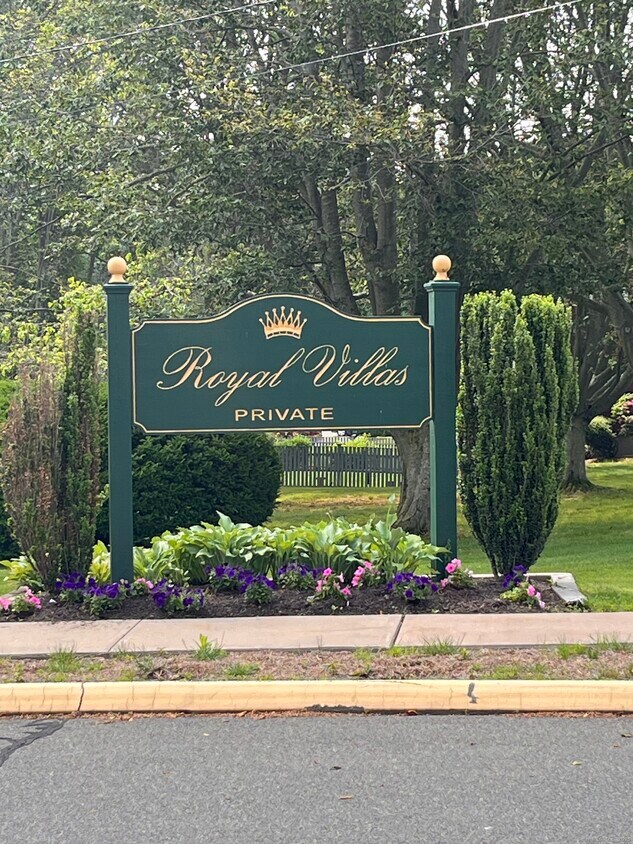 Foto principal - 142 Hampton Ct