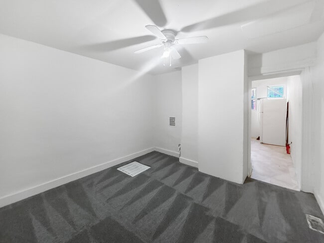 Building Photo - 1649 Ceddox St