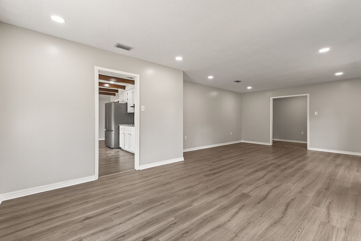 Foto principal - 192 W Hills Dr