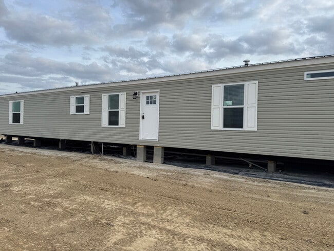 Building Photo - 226 Patriot Ln