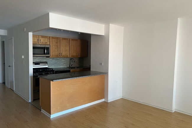 Foto del edificio - 222 W 14th St