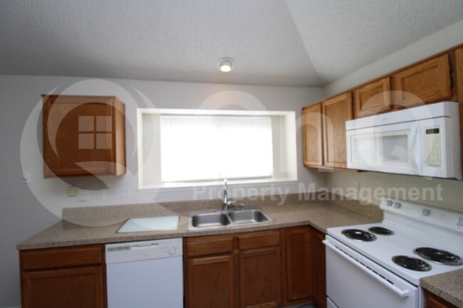 Building Photo - 311 Lemon Dr
