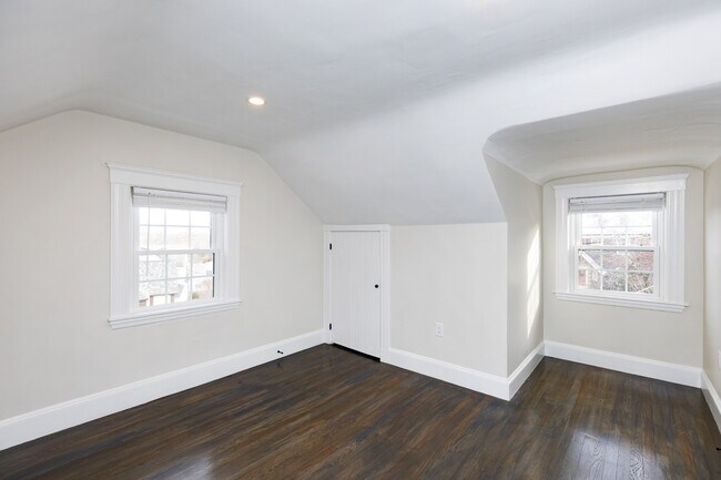 Building Photo - 37 Wolcott Rd