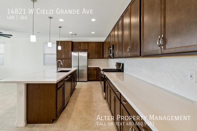Foto del edificio - 14821 W Cielo Grande Ave
