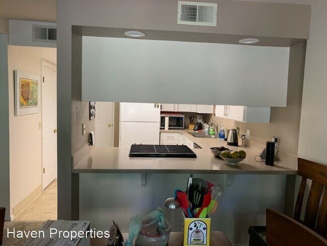 Foto del edificio - 2 br, 1.5 bath House - 2221 King Ct #33