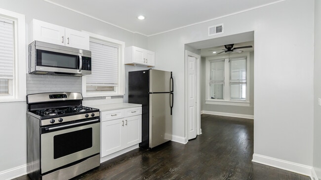 Building Photo - 2049 W Coulter St