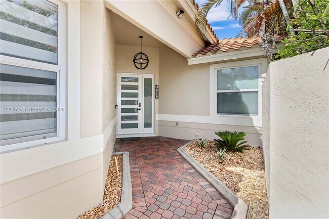 Building Photo - 1530 Lacosta Dr W