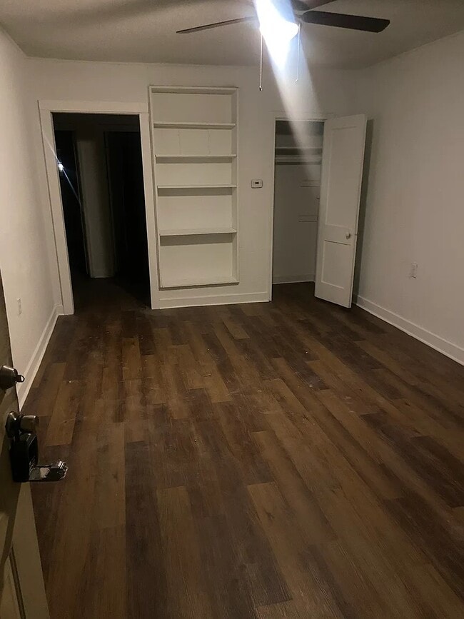 Building Photo - 1610 Hearn St