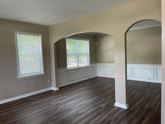 Building Photo - Spacious 4-Bedroom Home in a Quiet Union C...