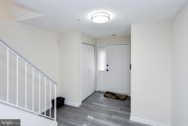 Foto del edificio - 5908 Grenfell Loop