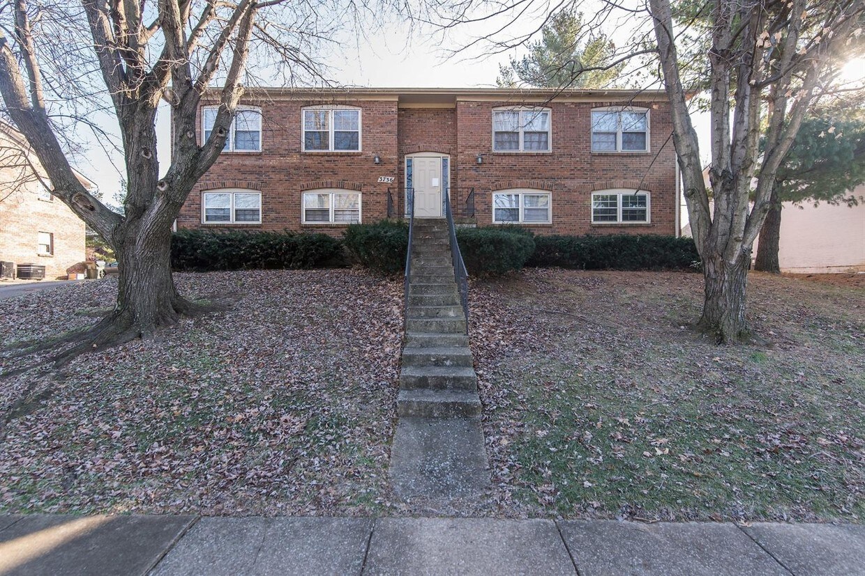 3736 Camelot Dr Unit B, Lexington, KY 40517 Room for Rent in