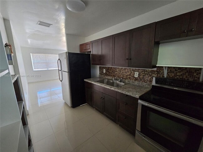 Foto del edificio - 4151 SW 19th St