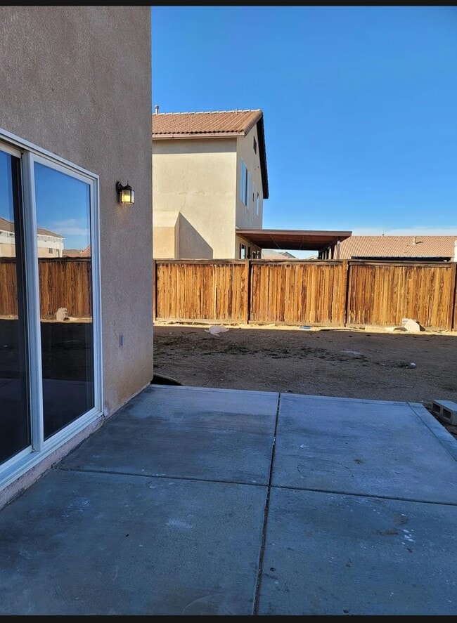 Building Photo - 11666 English Ct