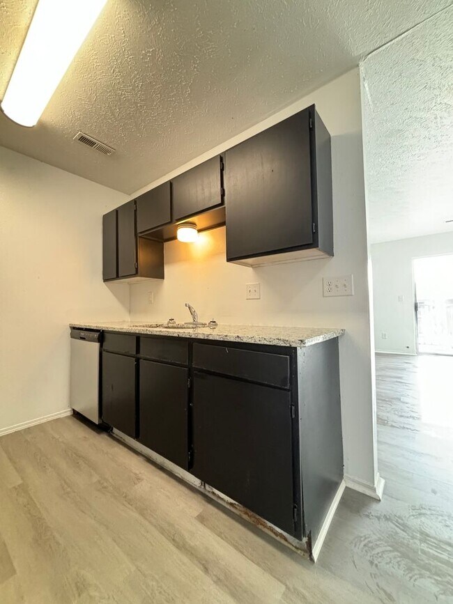 729 Brett Cir Unit Nixa Apartments, Nixa, MO 65714 Room for Rent in