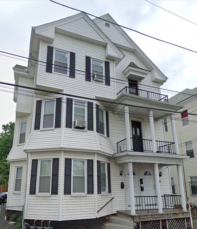 Building Photo - 31 Linwood Ave