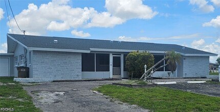 Building Photo - 3810 SE 12th Ave