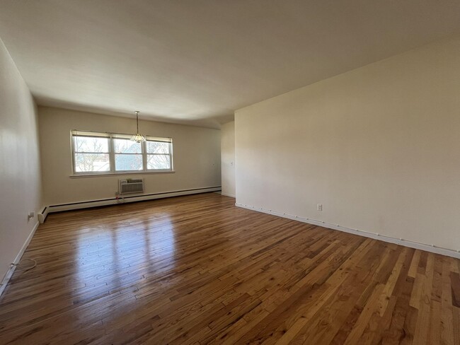 Foto del edificio - 239 Crescent Ln