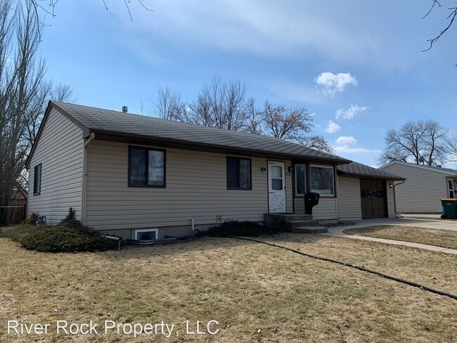 Building Photo - 3 br, 2 bath House - 119 9th Ave E