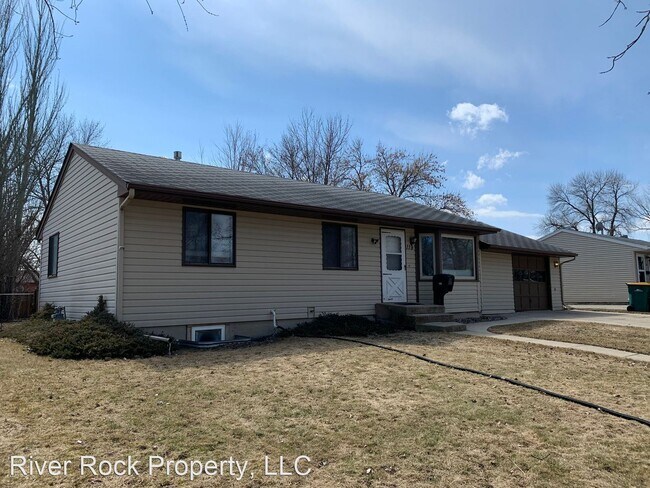 Foto del edificio - 3 br, 2 bath House - 119 9th Ave E