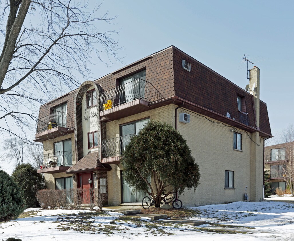 Primary Photo - 1054 S York Rd