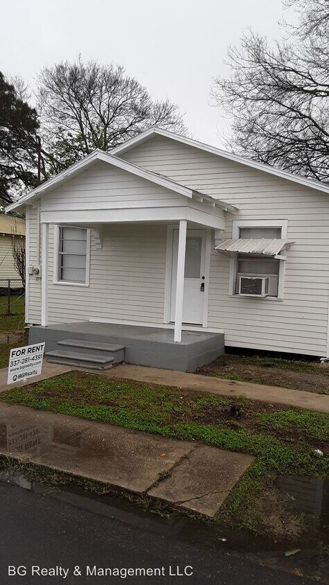 Primary Photo - 3 br, 1 bath House - 121 E Gilman Rd